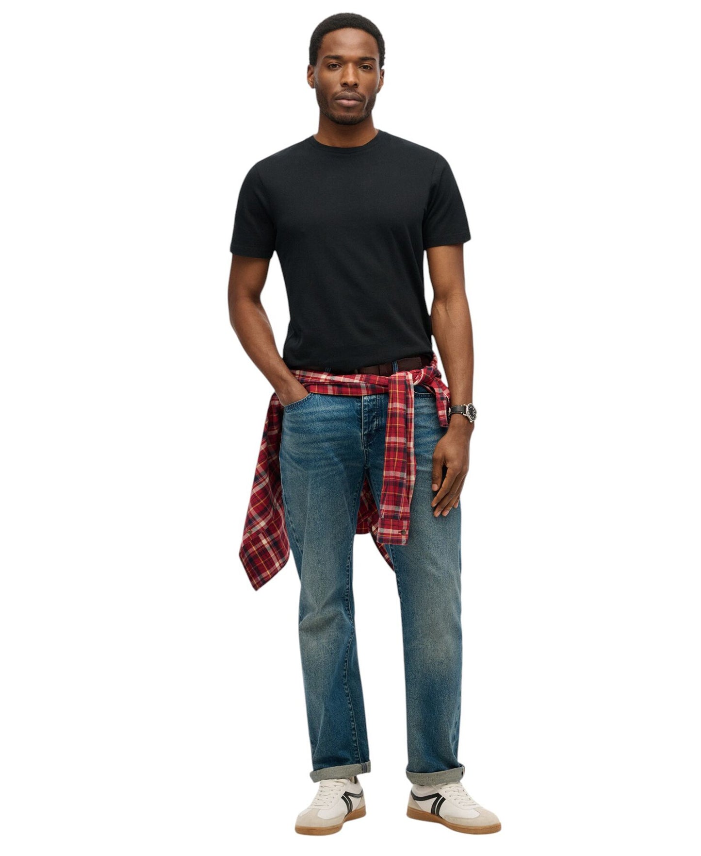 Classic Essential T-Shirt (2)