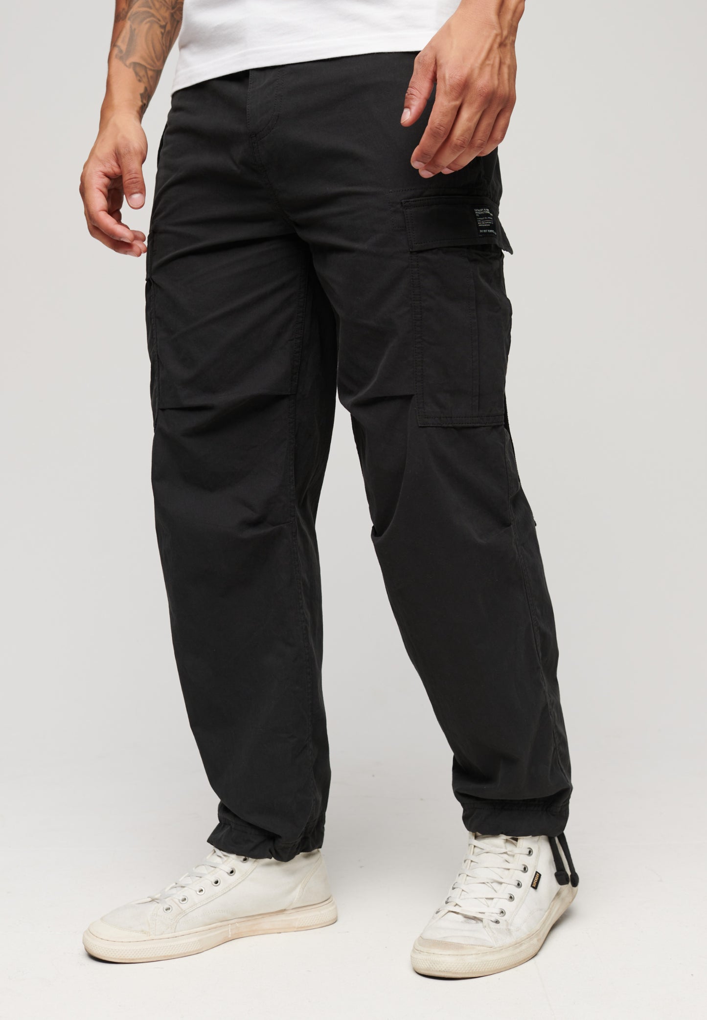 Parachute Grip Trousers (1)