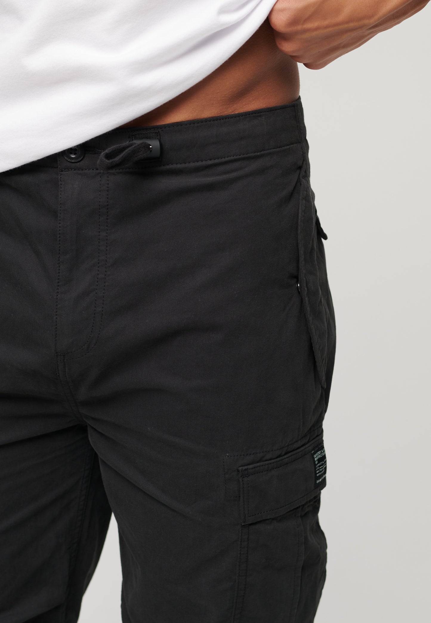 Parachute Grip Trousers (3)