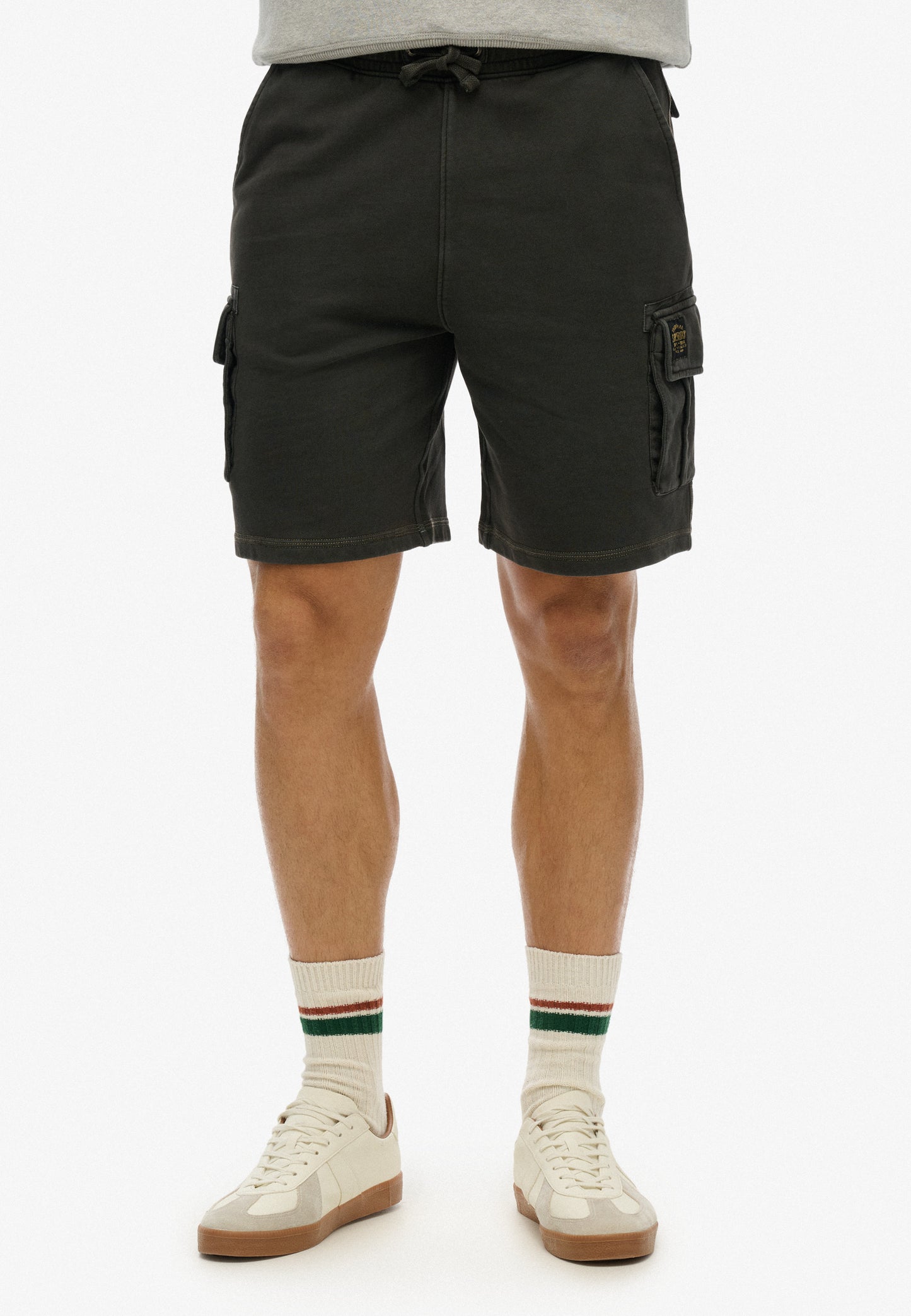 Contrast Stitch Cargo Shorts (2)
