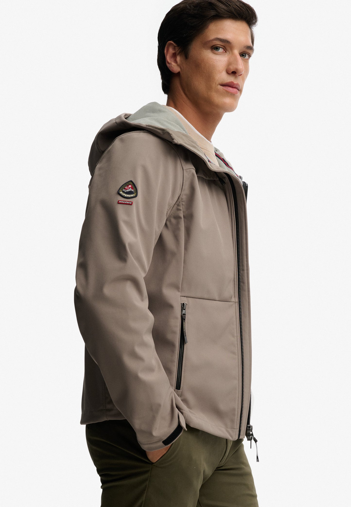Hooded Softshell Trekker Jacket (5)