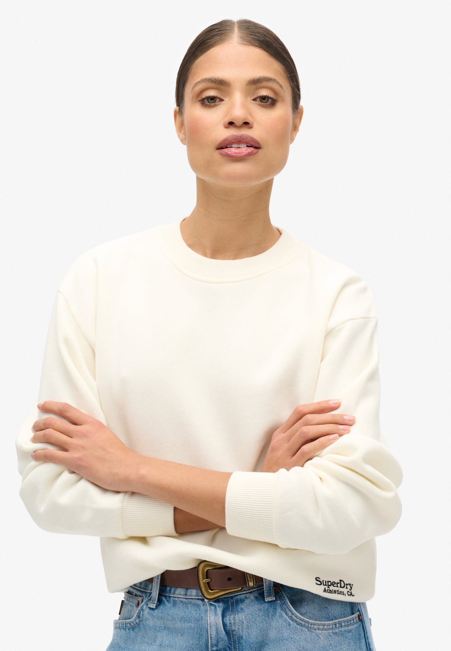 Essential Logo Sweatshirt (1)