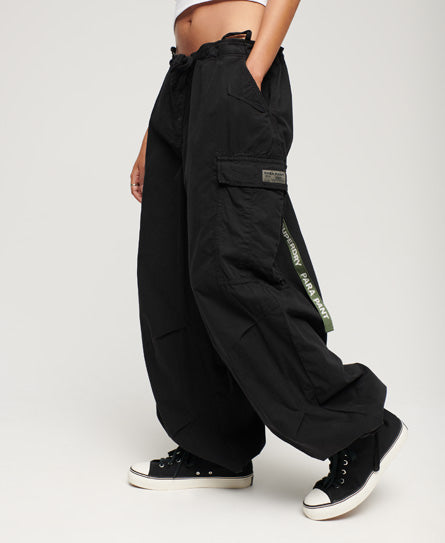 Vintage Baggy Parachute Pants (1)