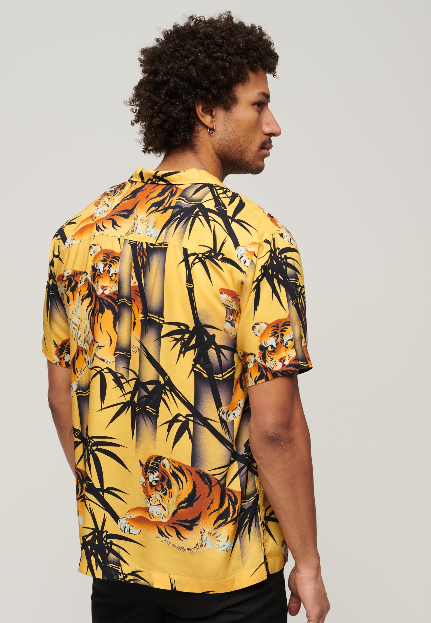 Hawaiian Resort Shirt (1)