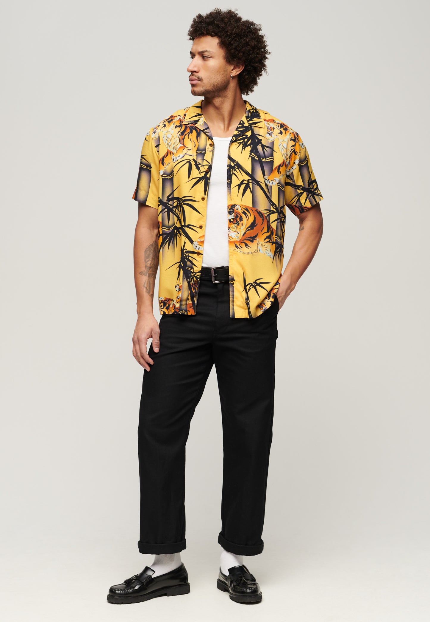 Hawaiian Resort Shirt (2)