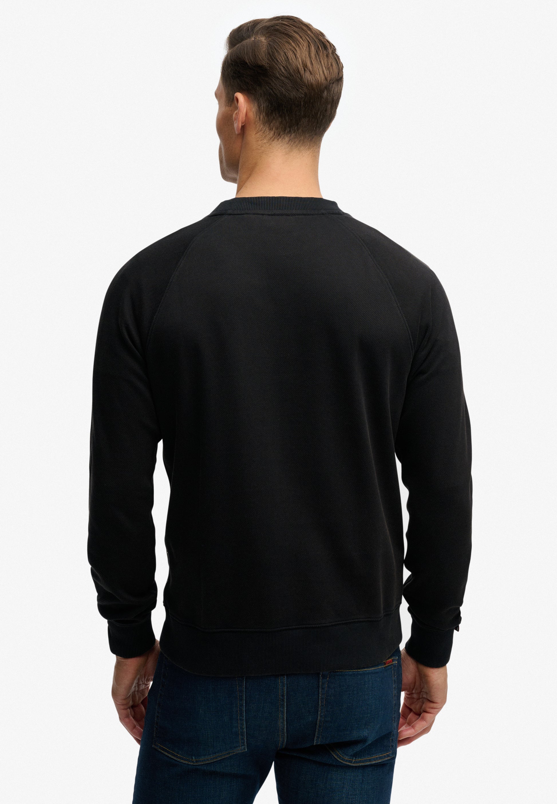 Essential Logo Raglan Crew (7)