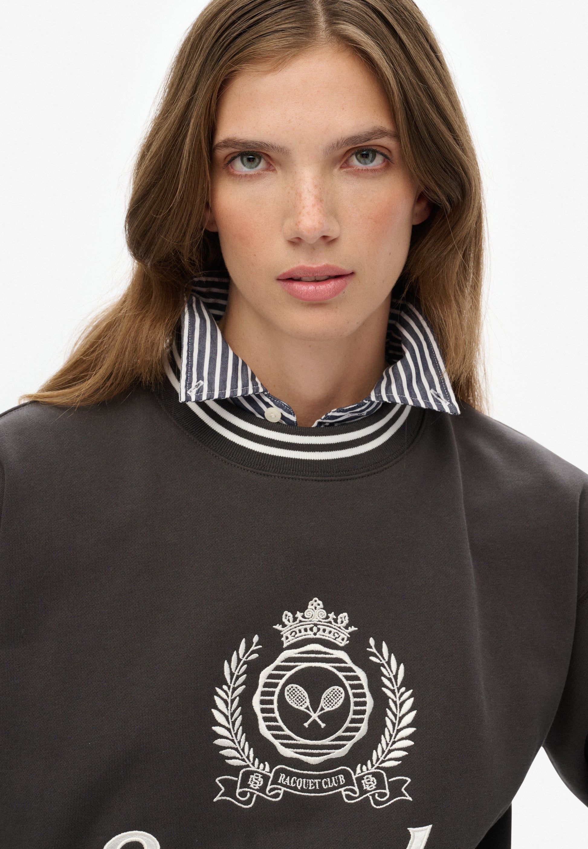 Country Club Loose Crew Sweatshirt (4)