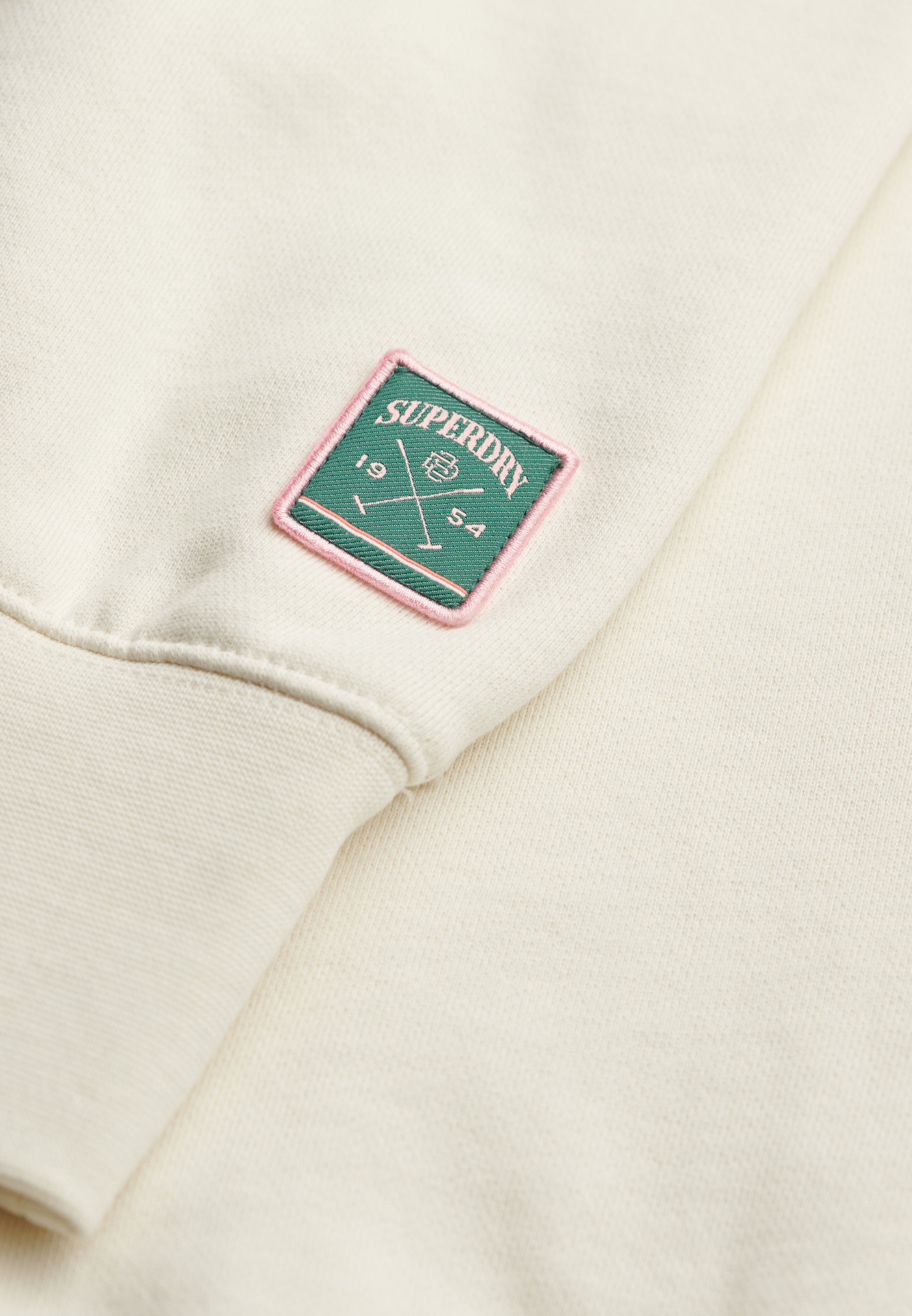 Country Club V-neck Sweatshirt (5)