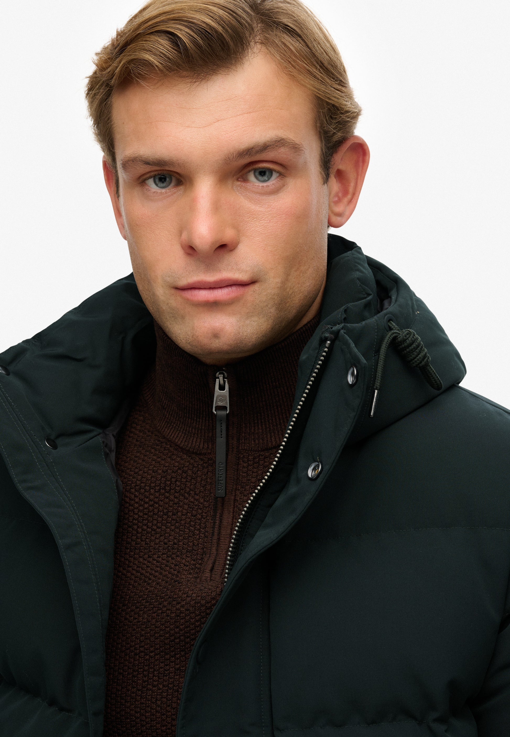 Everest Short Hooded Puffer Jacket (5)