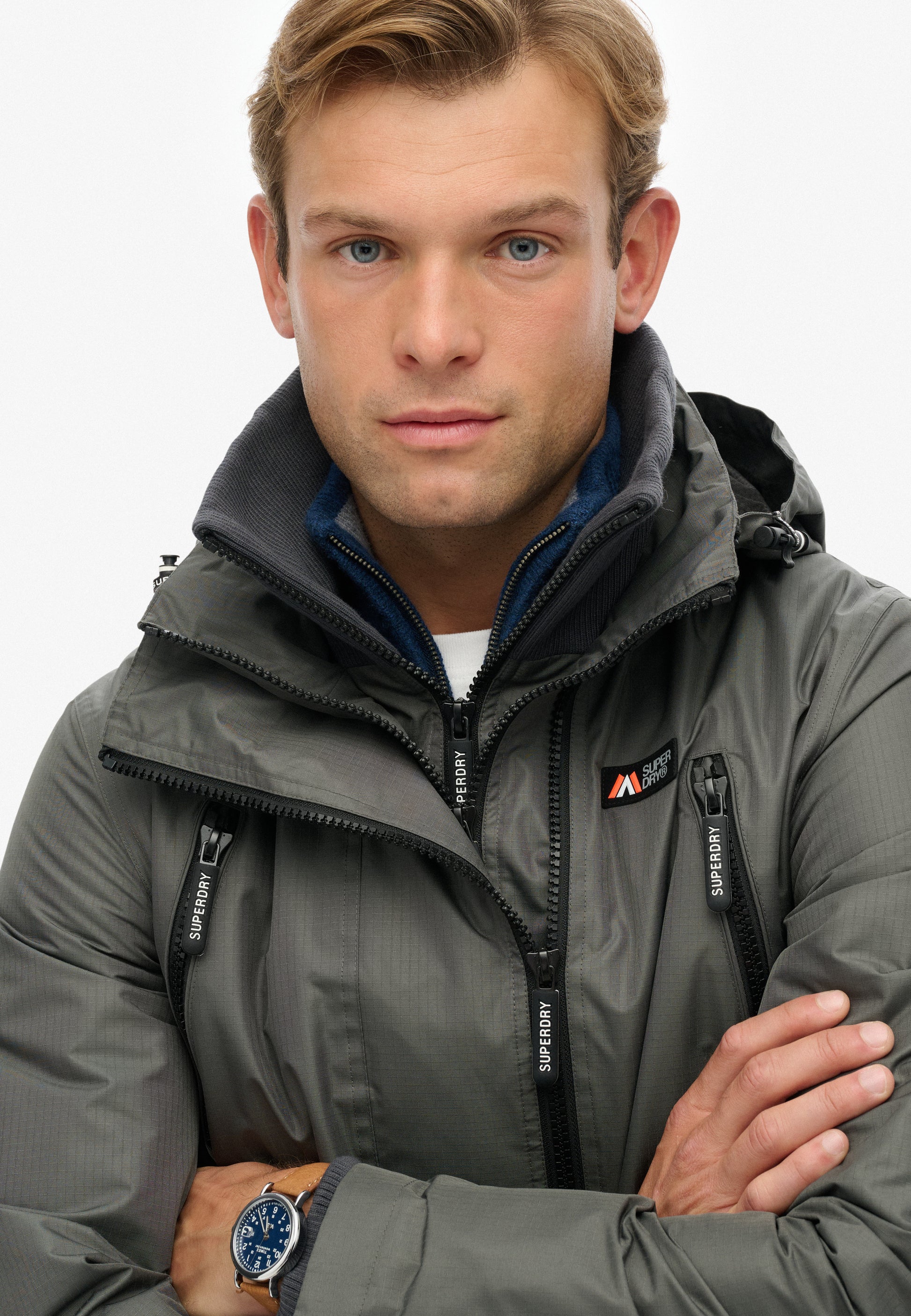 Hooded Mountain Windbreaker Jacket (5)