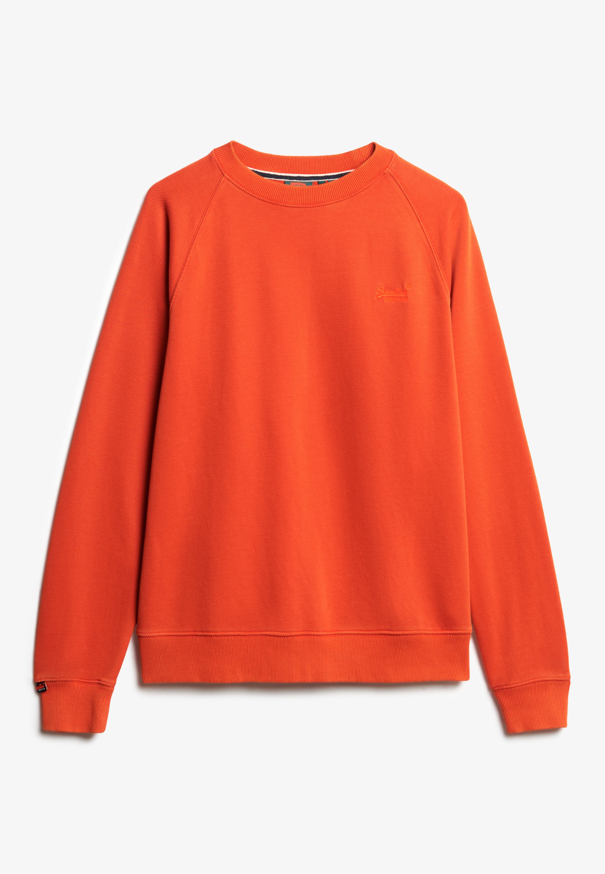 Essential Logo Raglan Crew (1)