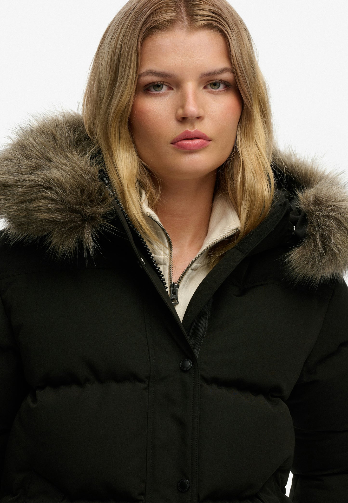 Everest Classic Puffer Jacket (5)