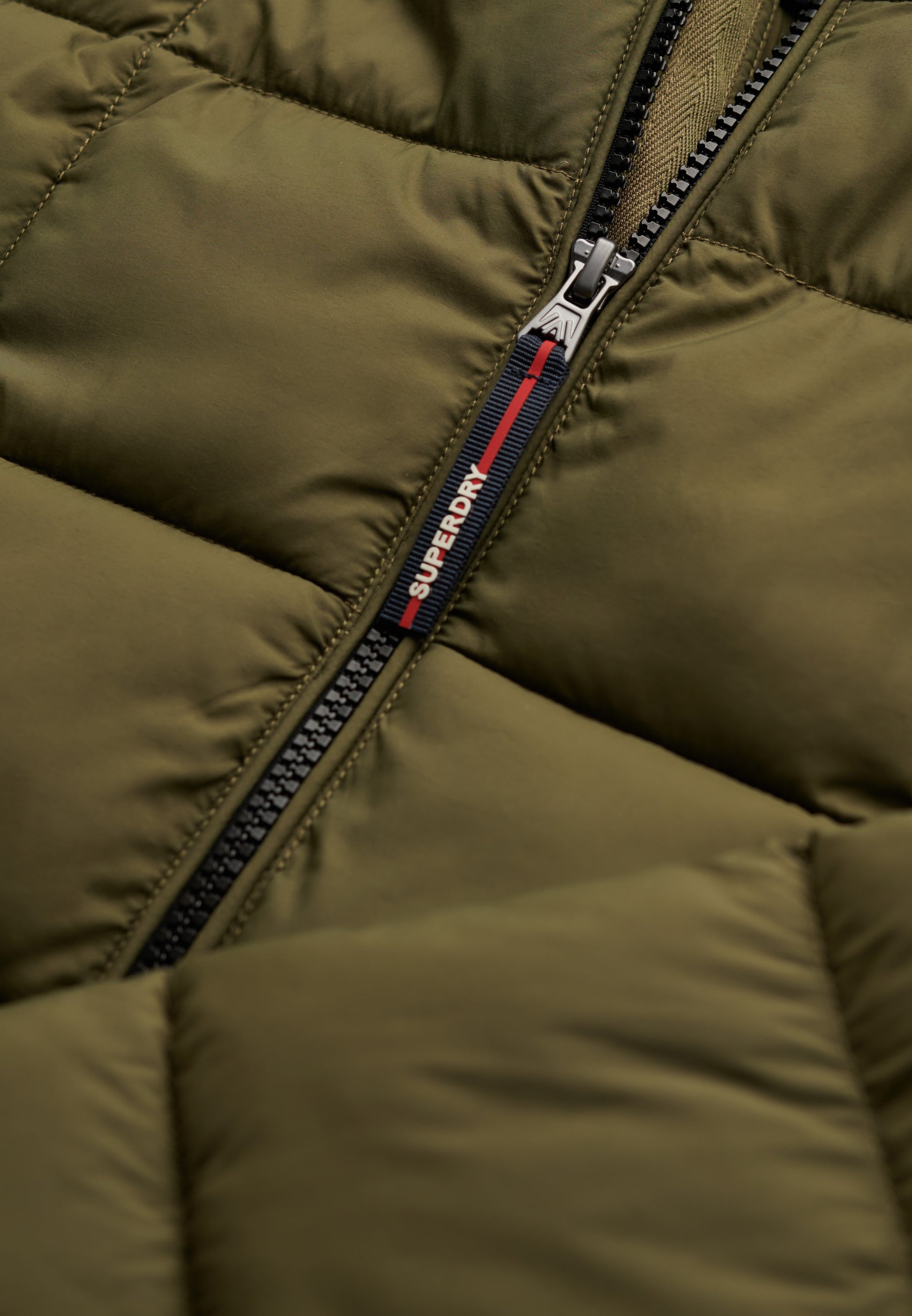 Hooded Box Quilt Fuji Lite Jacket (6)