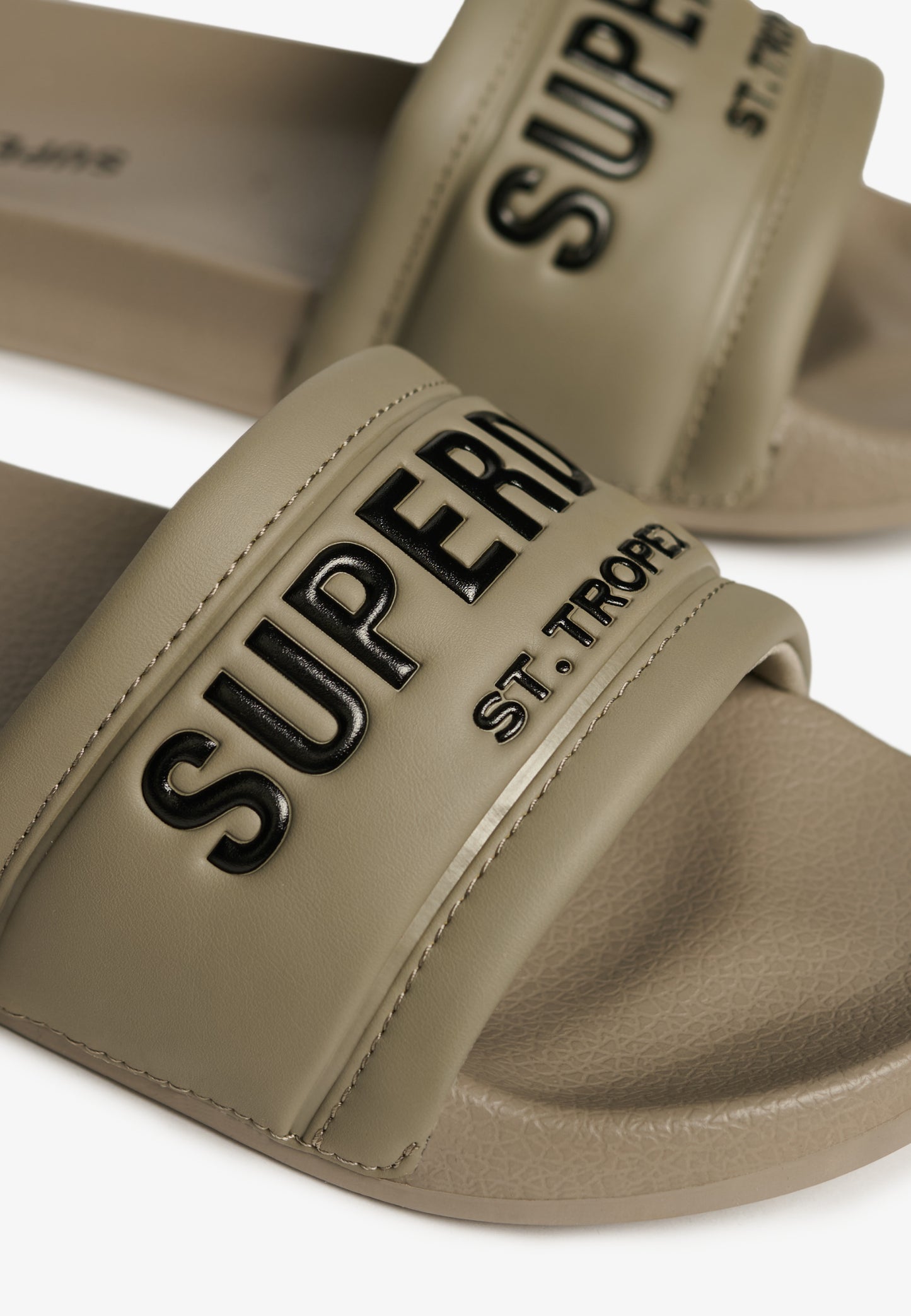 City Luxe Pool Sliders (1)