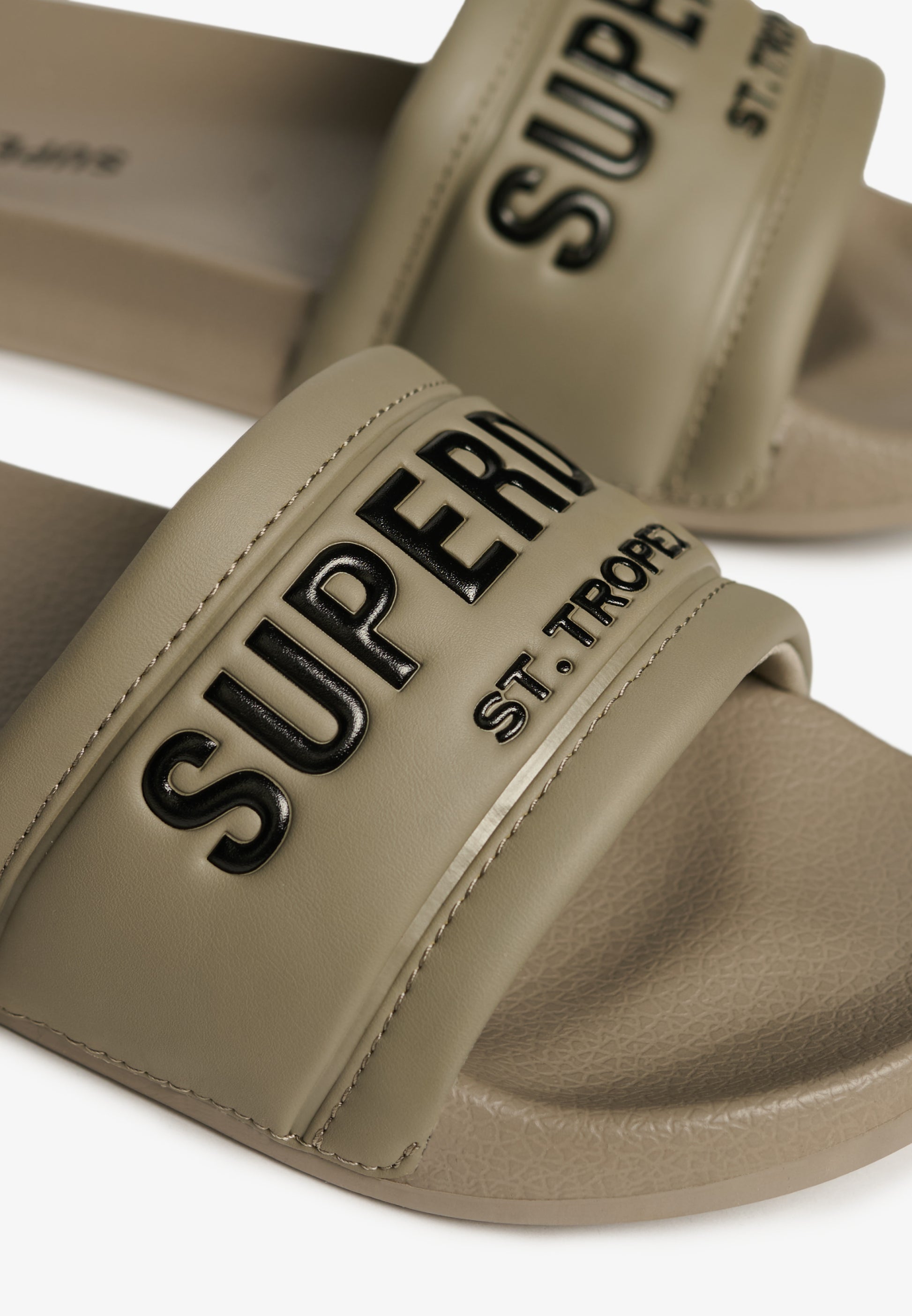 City Luxe Pool Sliders (1)